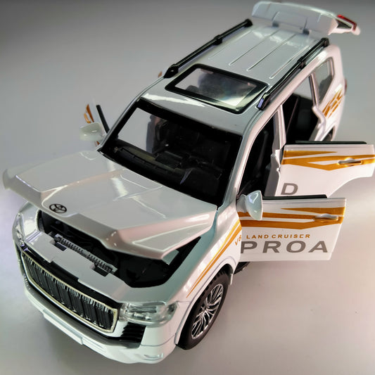 Toyota Land Cruiser Prado 1:28