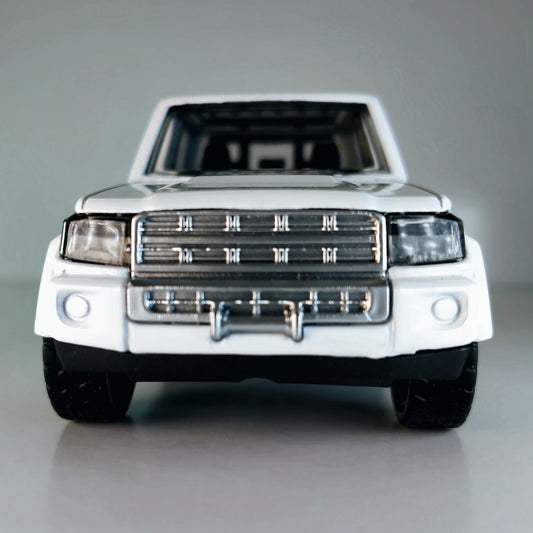 Land Cruiser Pickup-DC 1:32