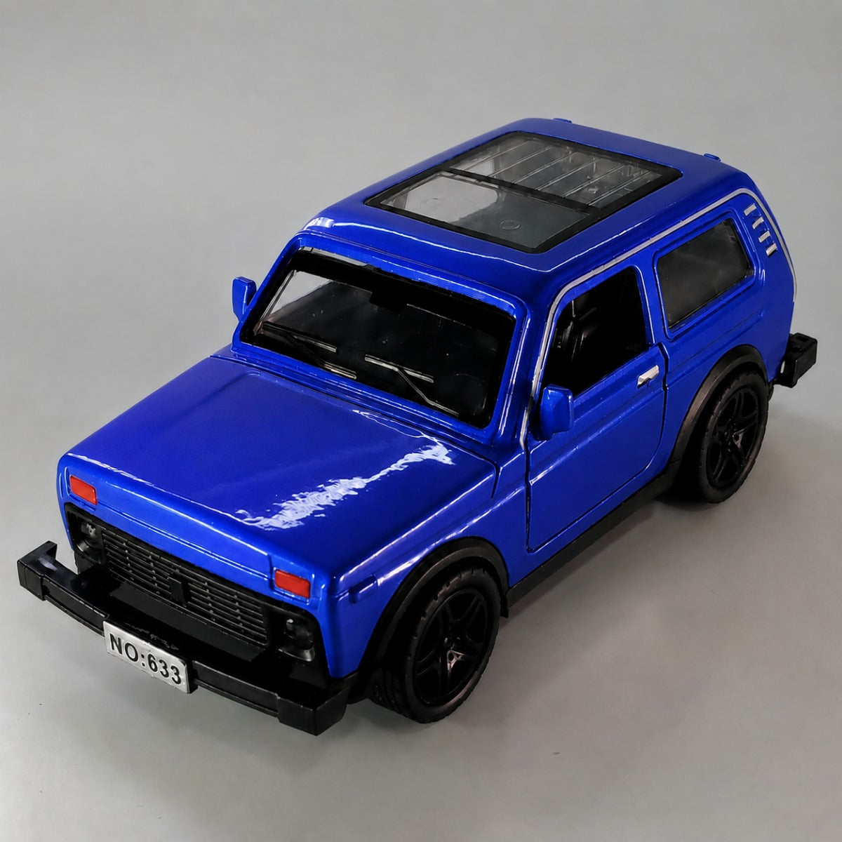Lada Niva 1:64