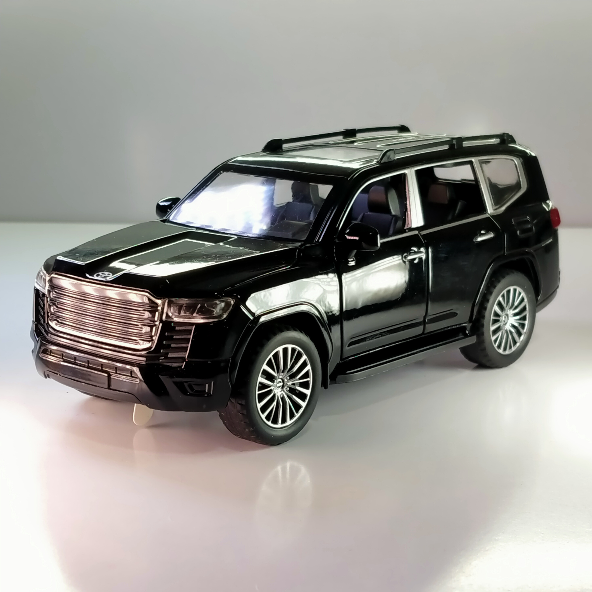 Black Toyota Land Cruiser 300 1:28 Diecast Car
