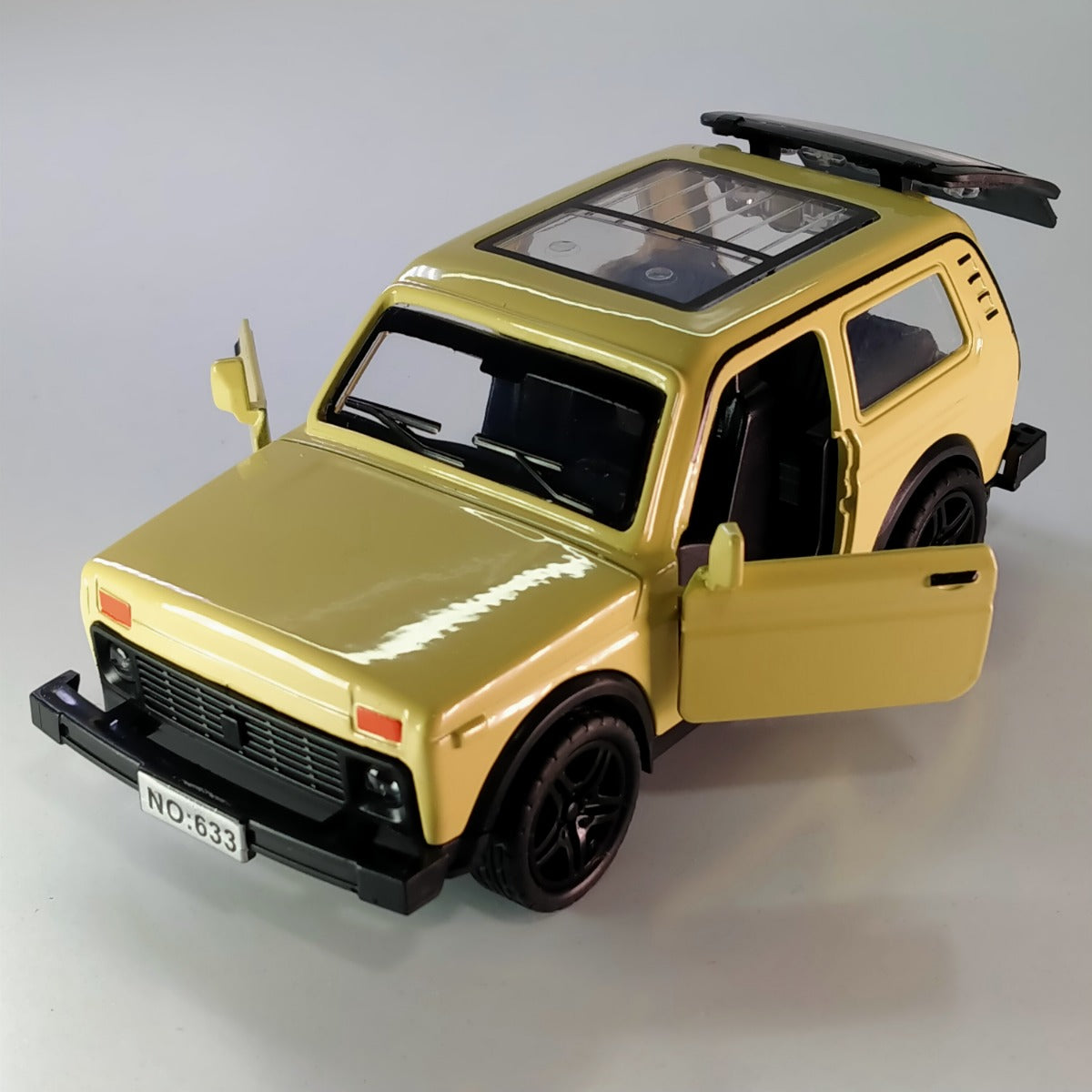 Lada Niva 1:64