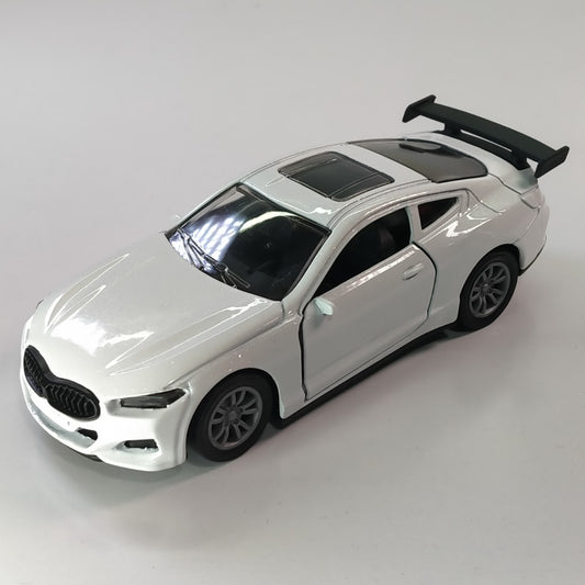 S BMW M8 1:32