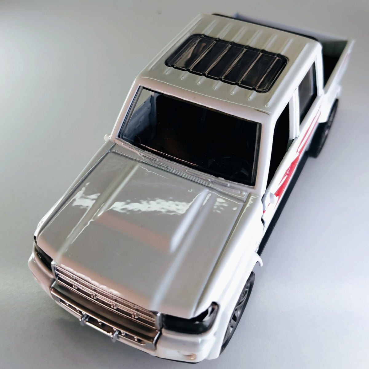 Land Cruiser Pickup-DC 1:32