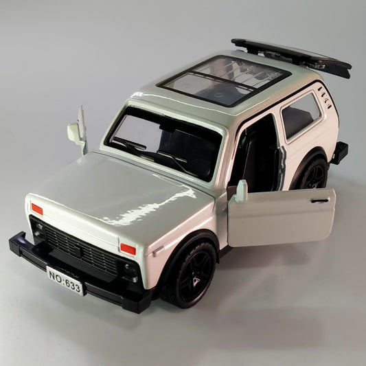 Lada Niva 1:64