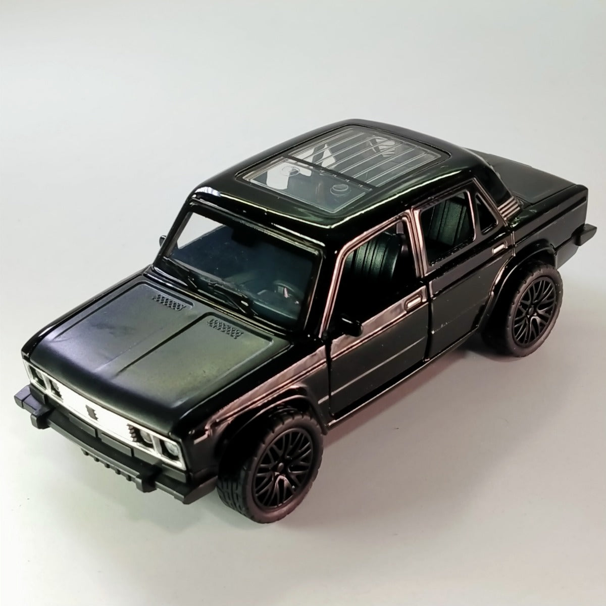 Lada  1:64