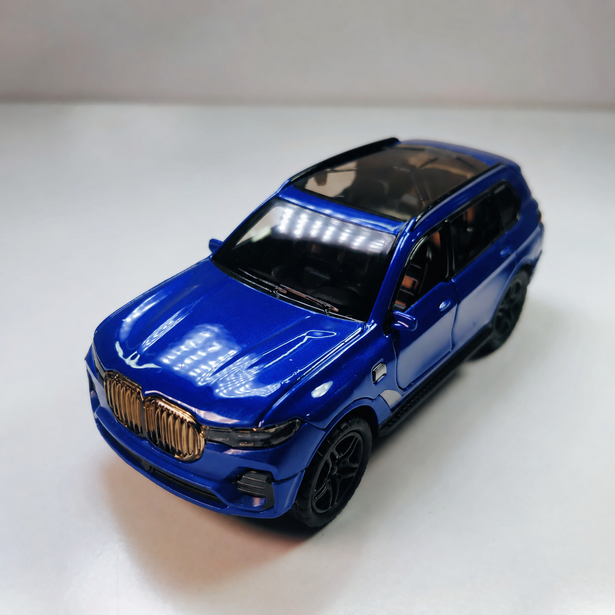 Blue BMW X7 1:64 Diecast Car