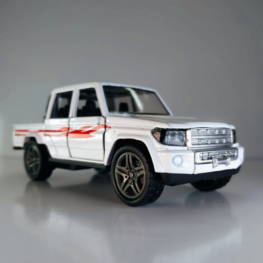 Land Cruiser Pickup-DC 1:32